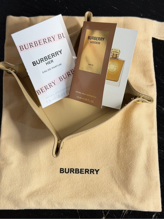 Burberry Jewelry - Burberry Cream Leather Valet Tray with Burberry Pouch & Two Sprays